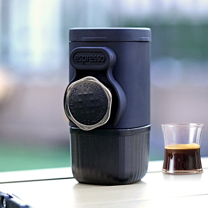 Cafetière à pression manuelle vue détaillée