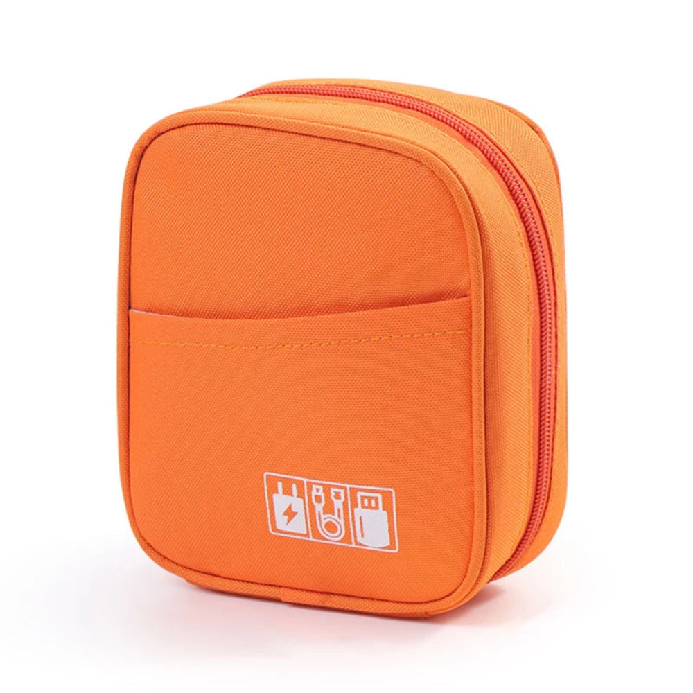 Étui compact pour câbles USB et écouteurs avec fermeture éclair ouverte