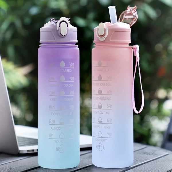 Bouteille d'eau sport en plastique réutilisable avec paille 700ml