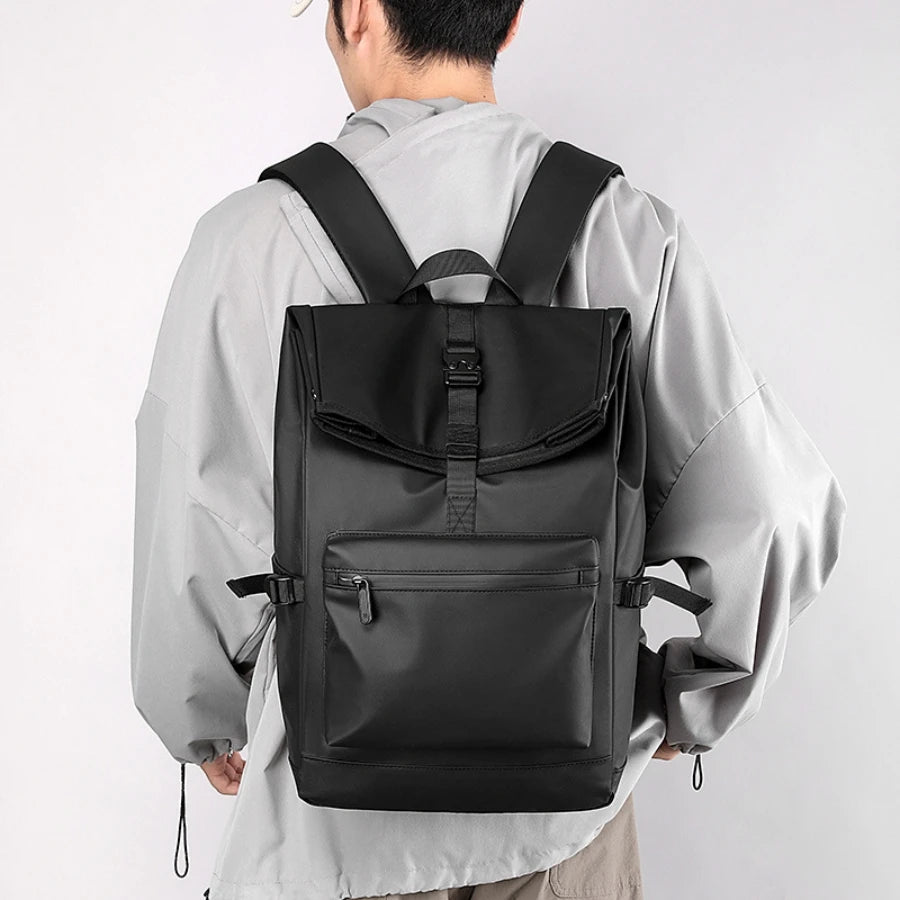 Face avant du sac à dos rucksack de haute qualité avec design urbain masculin