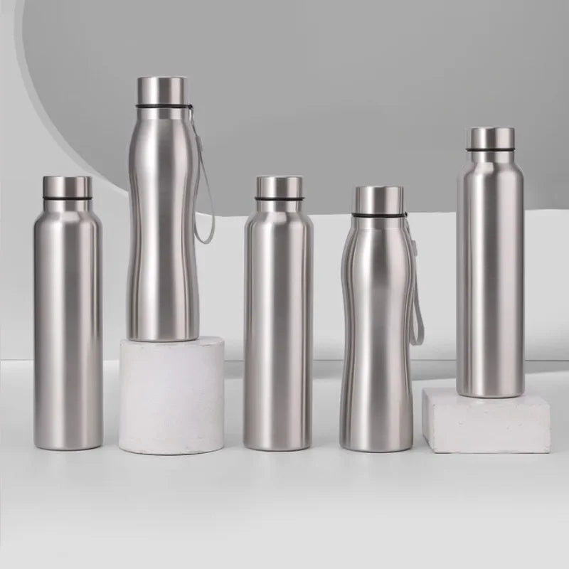 Gourde en métal inoxydable avec bouchon