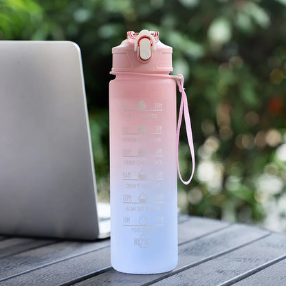 Bouteille d'Eau Sportive Réutilisable avec Paille pour Adultes - 700ml