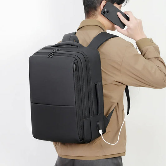 Sac à dos professionnel avec bretelles en arc de cercle pour un soutien ergonomique confortable