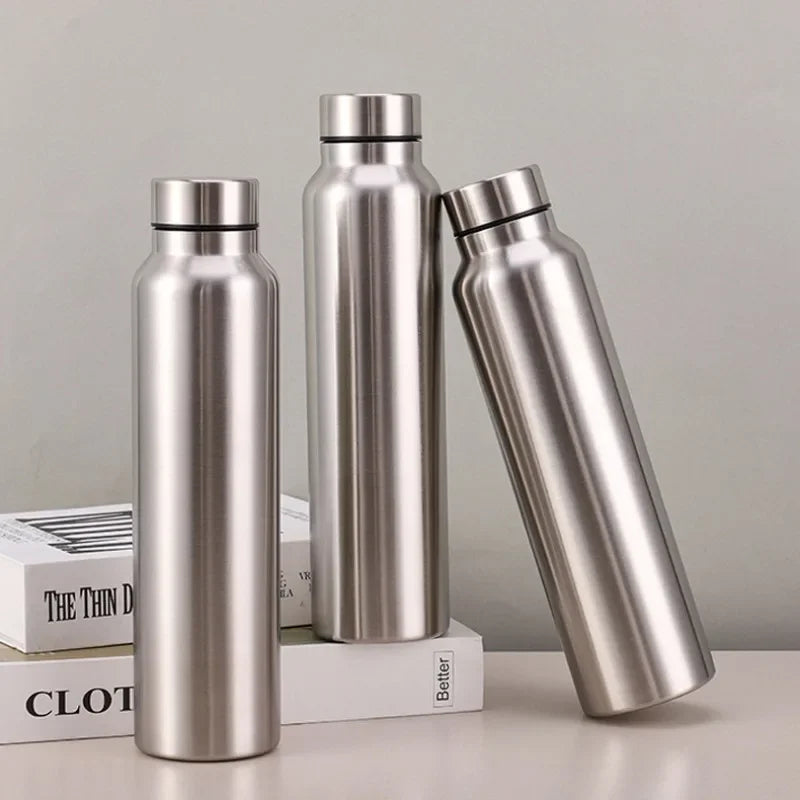 Gourde isotherme en acier inoxydable vue de face