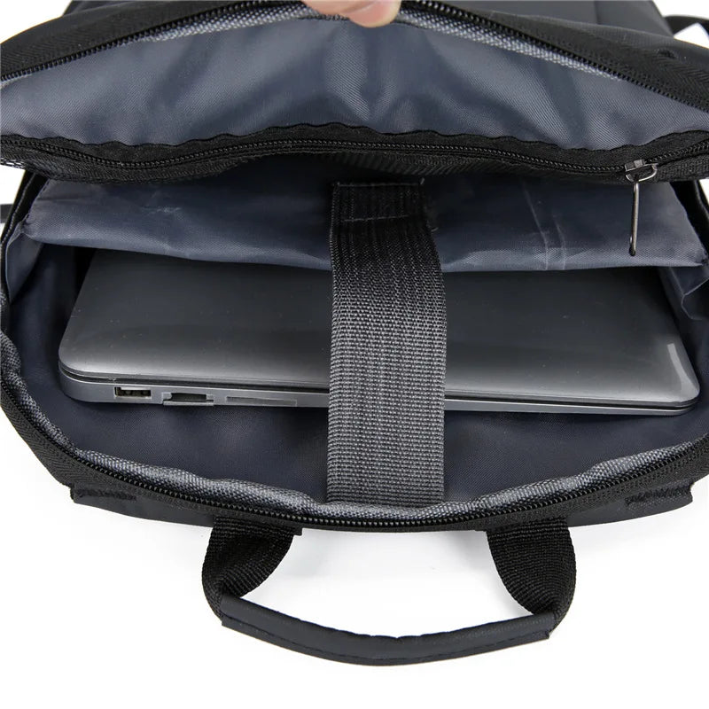 Sac à dos homme vue des bretelles incurvées confortables